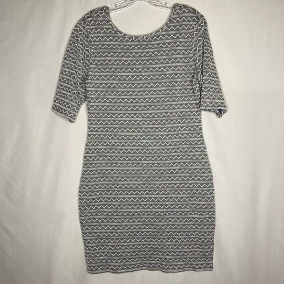 Xhiliration Black White Chevron Stretch Bodycon Short Sleeve Textured Dress L - Picture 2 of 9